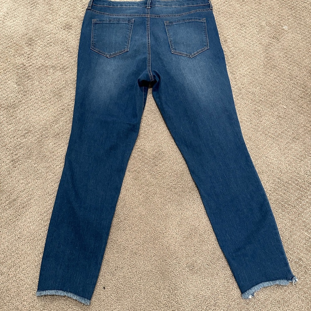 NWOT Skinny Crop Jeans - Picture 3 of 3